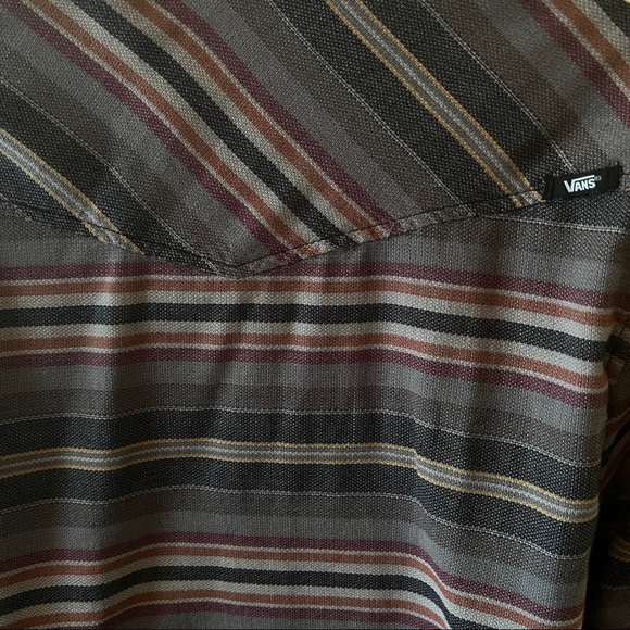 VANS Men’s Casual Button Down Shirt - Picture 7 of 8